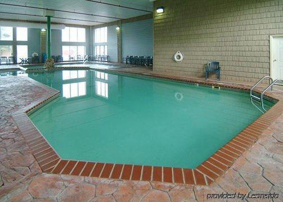 Crown Choice Inn & Suites Lakeview And Waterpark Mackinaw Stadt Einrichtungen foto